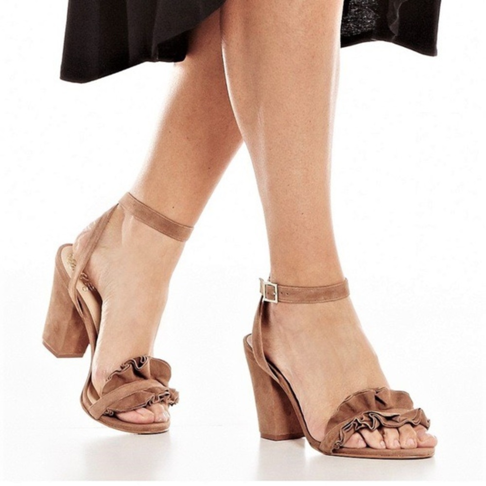 Vince Camuto style vinta
